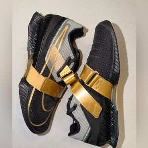 Used Mens Nike Romaleos 4 powerlifting squat shoes / crossfit 8.5
